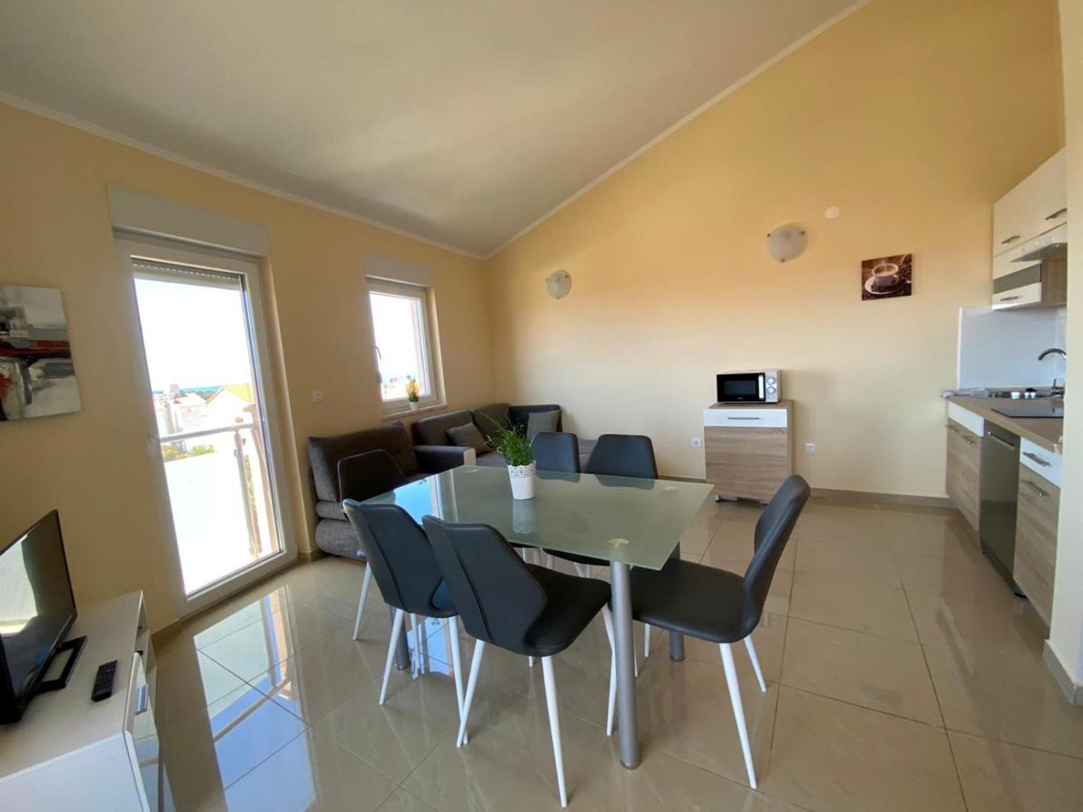 Atrium Novalja Apartamento Exterior foto
