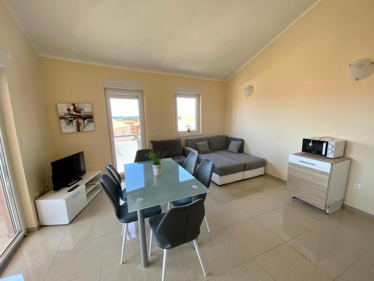 Atrium Novalja Apartamento Exterior foto